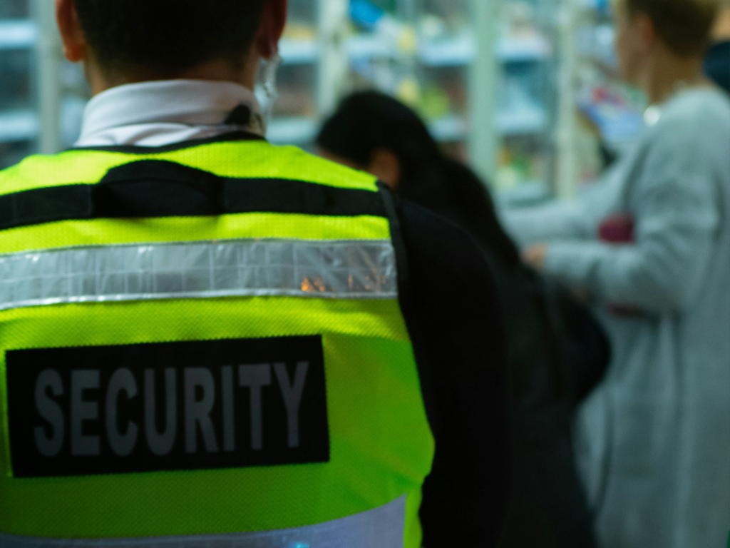 Security Guards in Commercial and Office Security